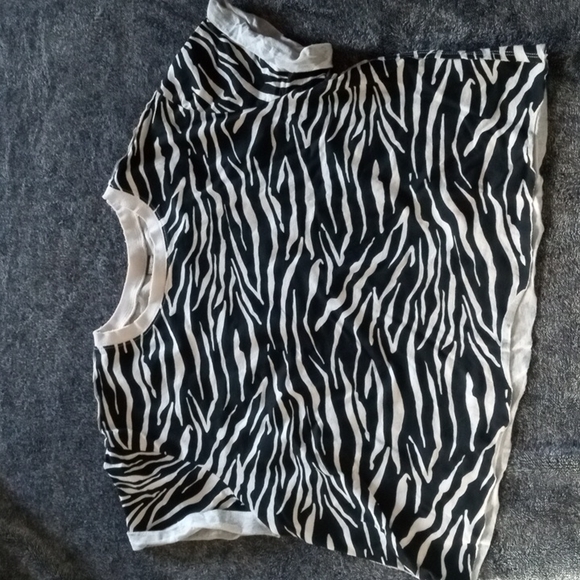 Wild Fable cream and black zebra distressed raw edge crop tee - Picture 1 of 8